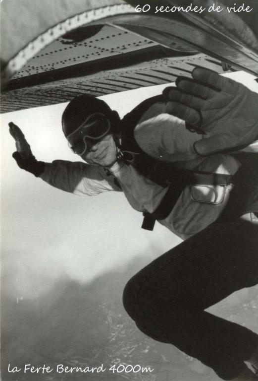 sortie pilatus  lfb 4000m  1 mn de chute ouverture 700m
